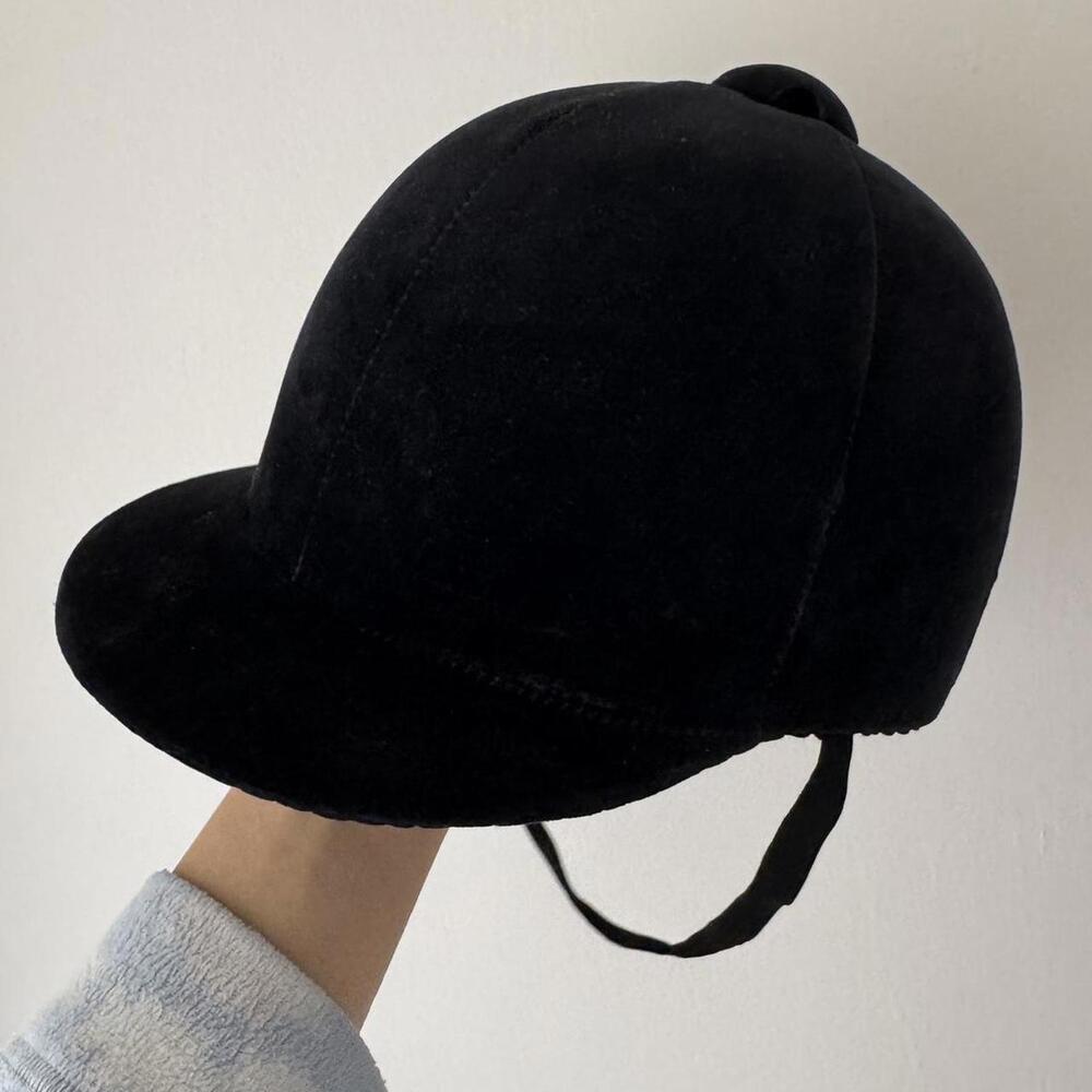 Vintage 1980s equestrian horse riding helmet hat, 80s retro jockey hats horses